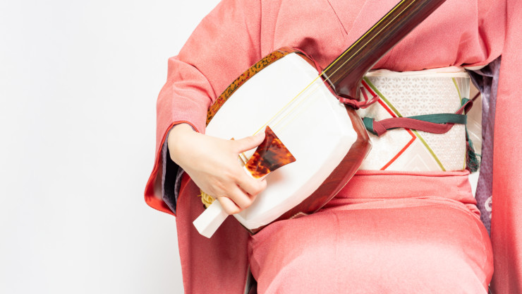 The shamisen was originally an accompaniment instrument.