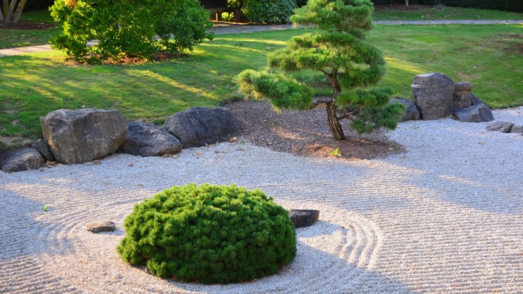Harmonizing Japanese Traditional Instruments and Japanese Gardens
