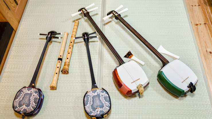 The intersection of Japanese traditional instruments and Fortune-Telling: A mystical crossroads of music and fate