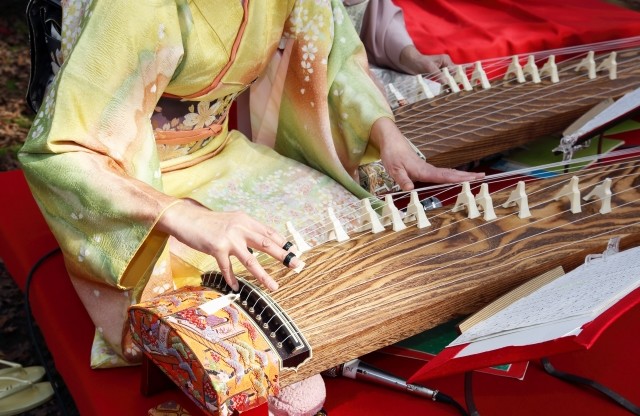 Japanese musical instruments in Japan’s oldest novels